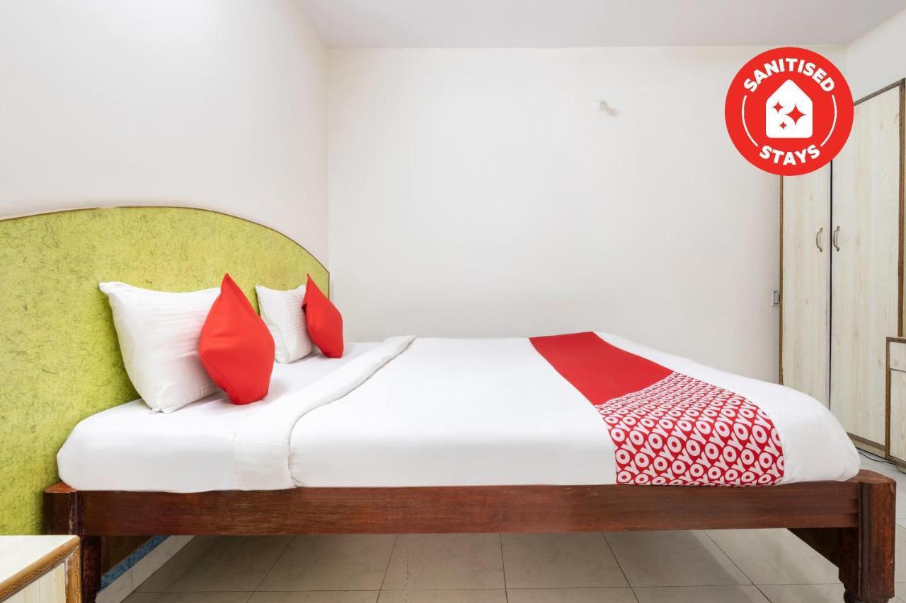 Oyo 16123 Chandana Deluxe Bangalore Ngoại thất bức ảnh