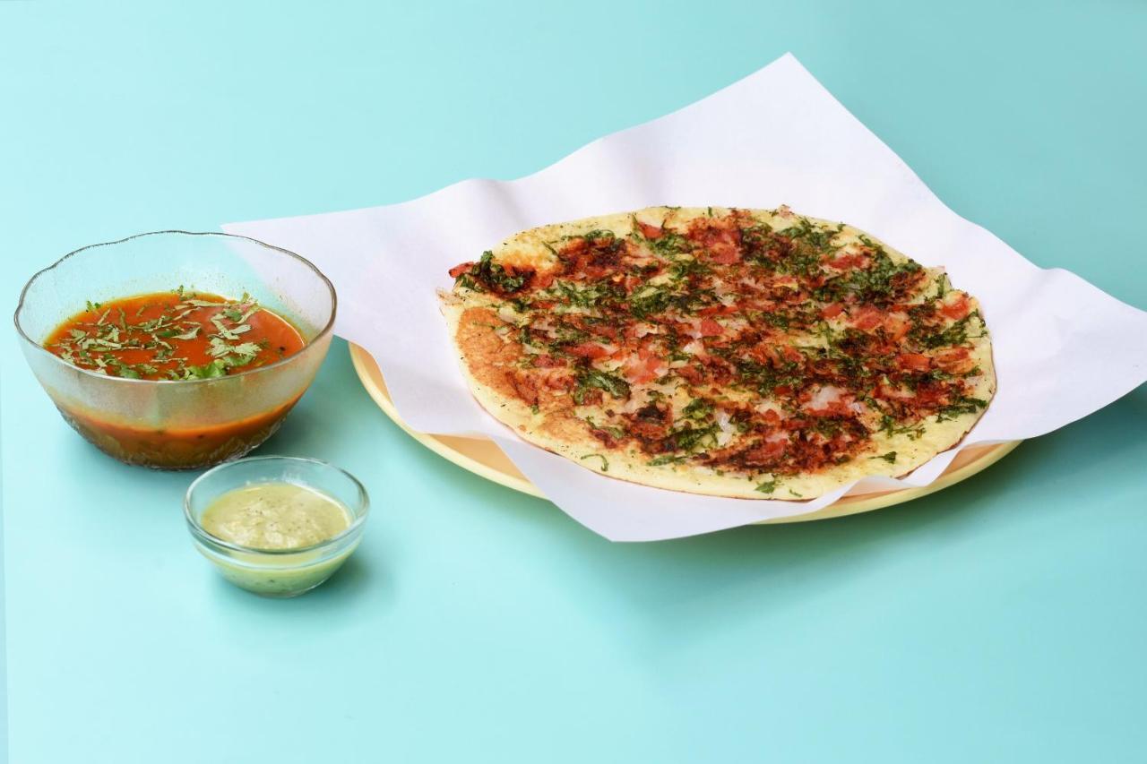 Oyo 16123 Chandana Deluxe Bangalore Ngoại thất bức ảnh