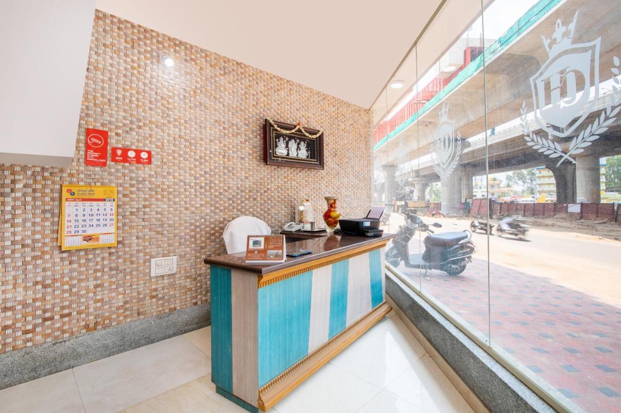 Oyo 16123 Chandana Deluxe Bangalore Ngoại thất bức ảnh